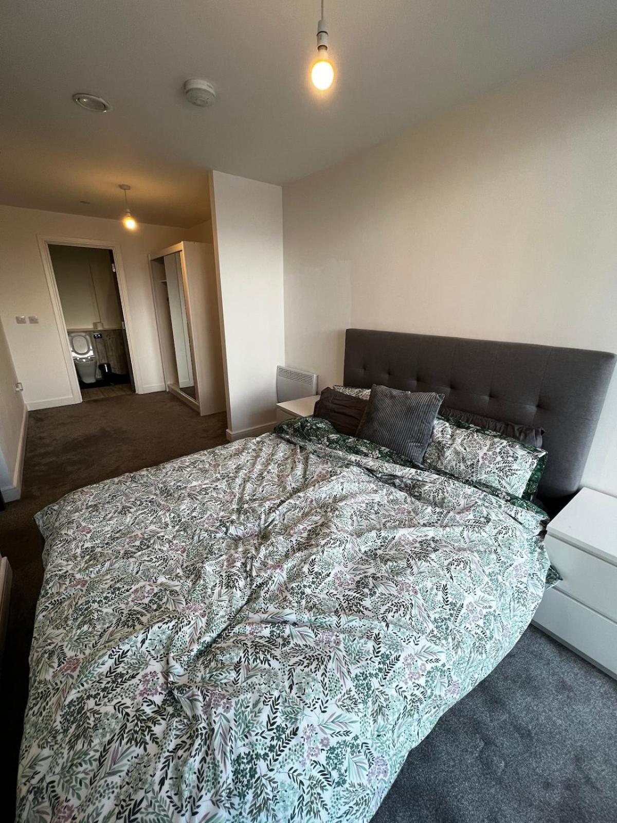 Stylish 2 Bedroom Centre *