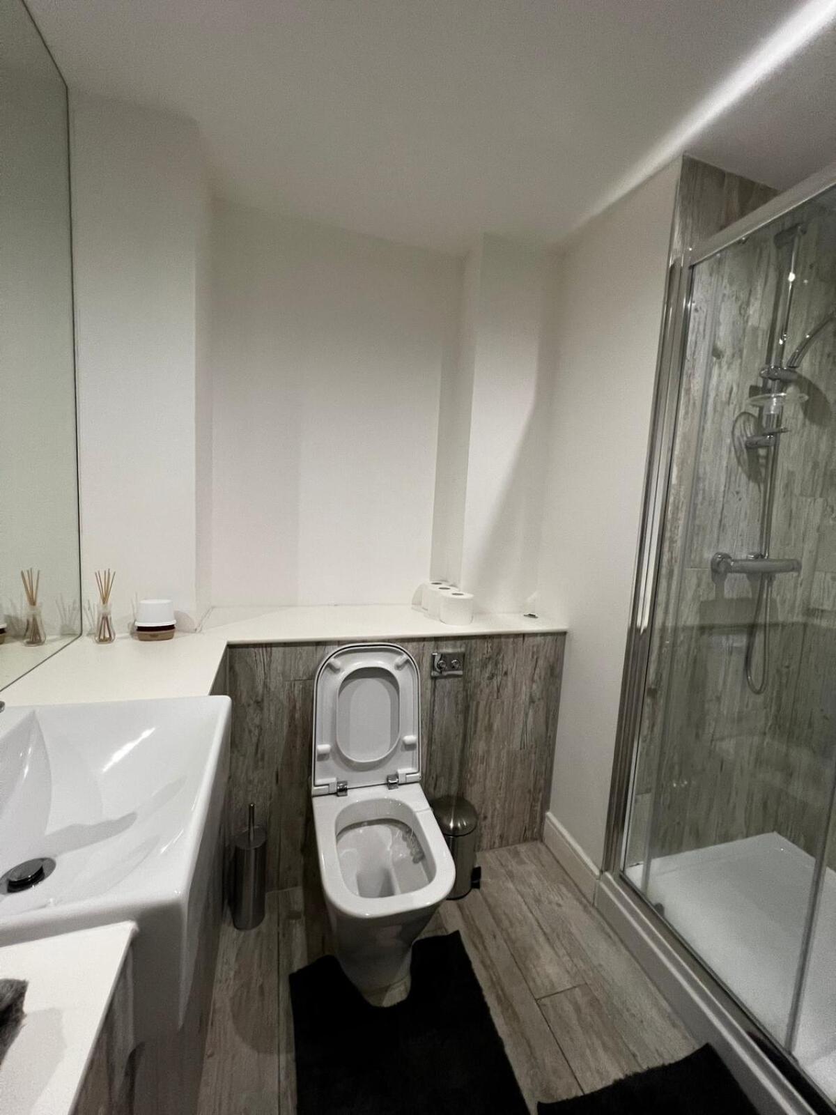 Stylish 2 Bedroom Centre